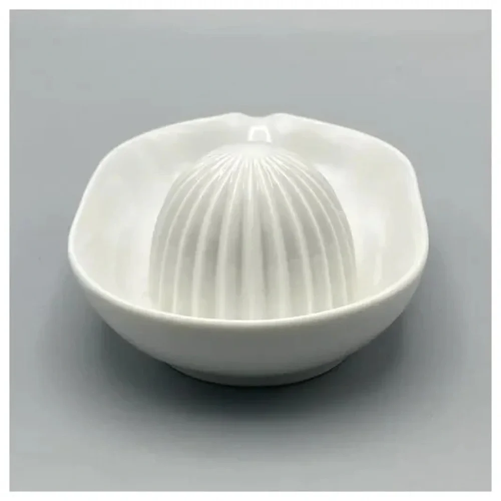Simple White Ceramic Manual Juicer Lemon‎ Lime Reamer Spout Minimalist